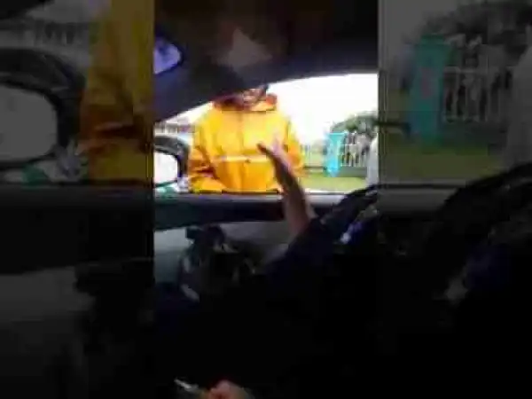 Video: Oyinbo Man Spotted In Nigeria Pricing Banana In Fluent Pidgin English